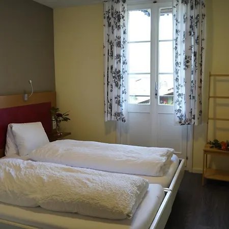 מלון Alpenrose And Gardens