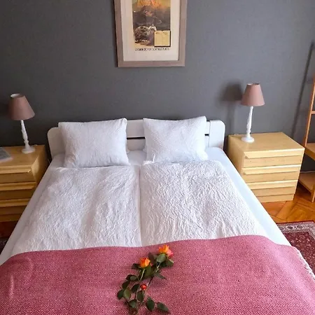 Alpenrose And Gardens