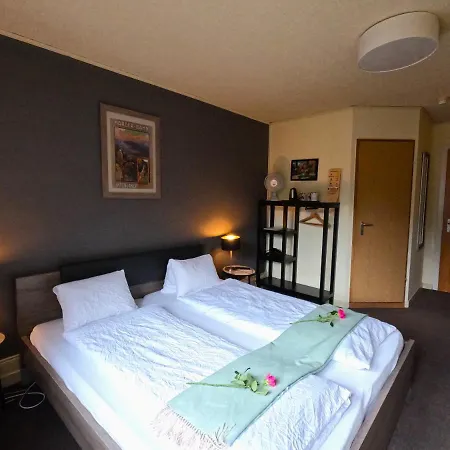 Alpenrose And Gardens Вильдерсвиль