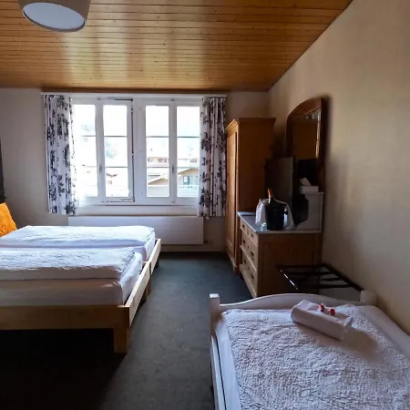 Alpenrose And Gardens מלון