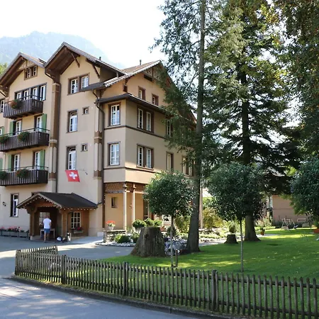 Alpenrose Hotel And Gardens
