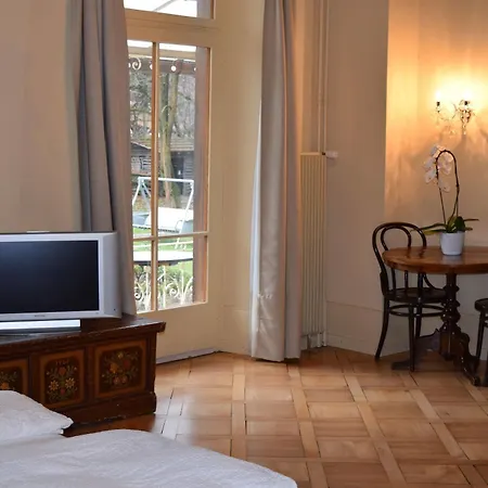 Alpenrose Hotel And Gardens 2*