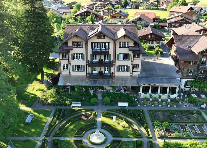 Hotel Alpenrose And Gardens