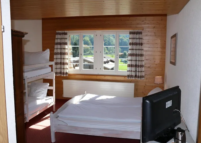 Alpenrose And Gardens Hotel 2*